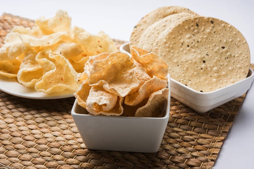 A variety of different poppadoms