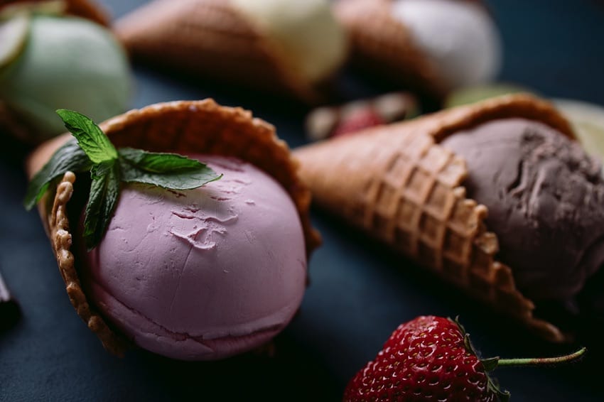 Strawberry & chocolate ice cream cones