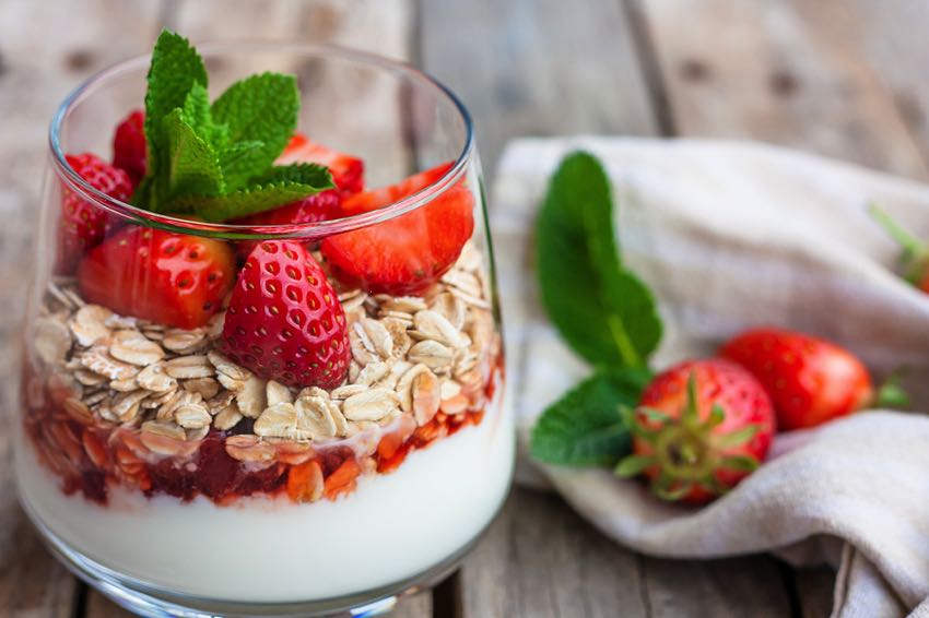 Yogurt with strawberries